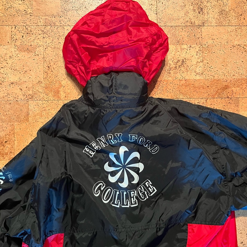 Retro Nike Jacket - Picture 6 of 9